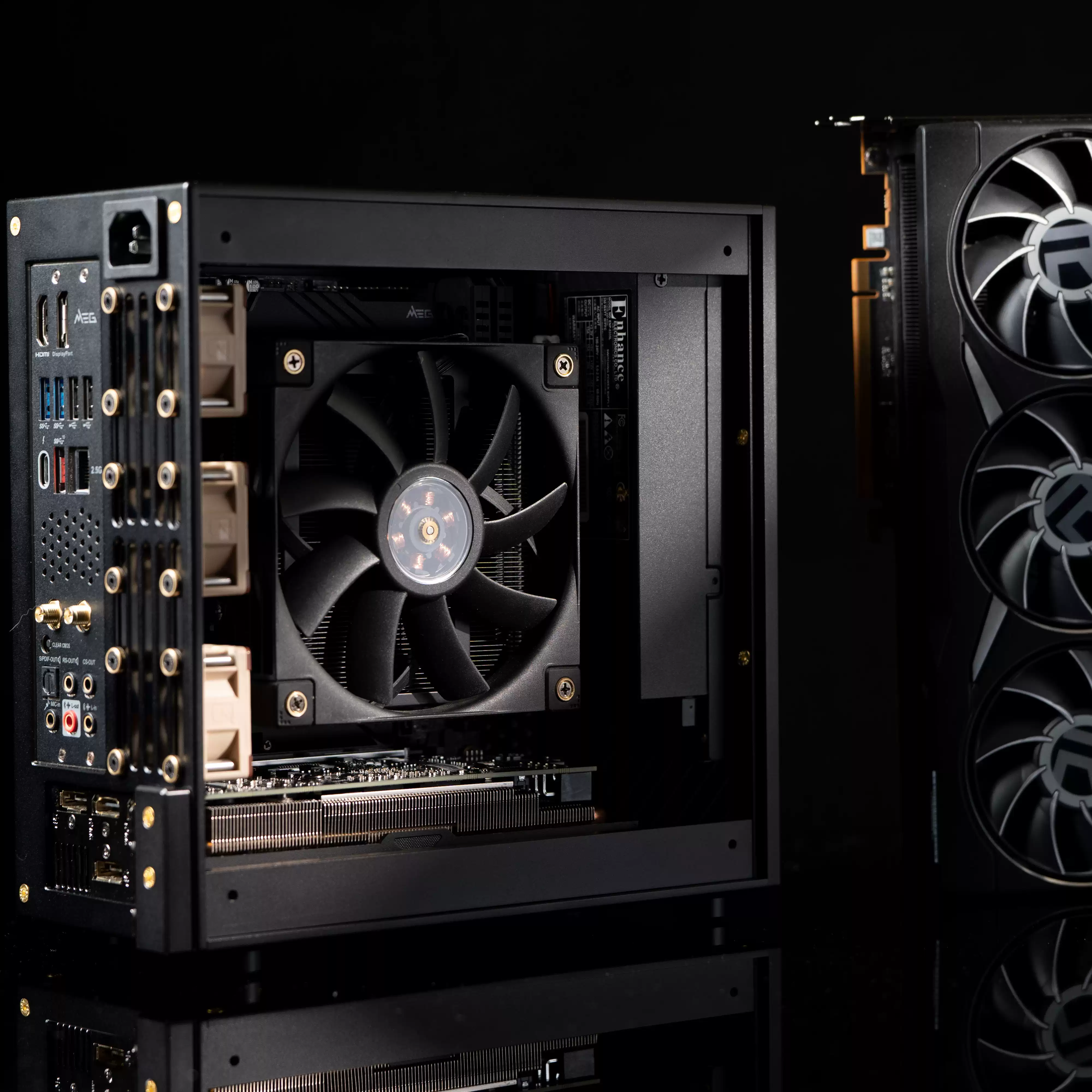Sff Mini Itx Cnc Aluminum Chassis - هيكل LP P6 ITX من الألومنيوم